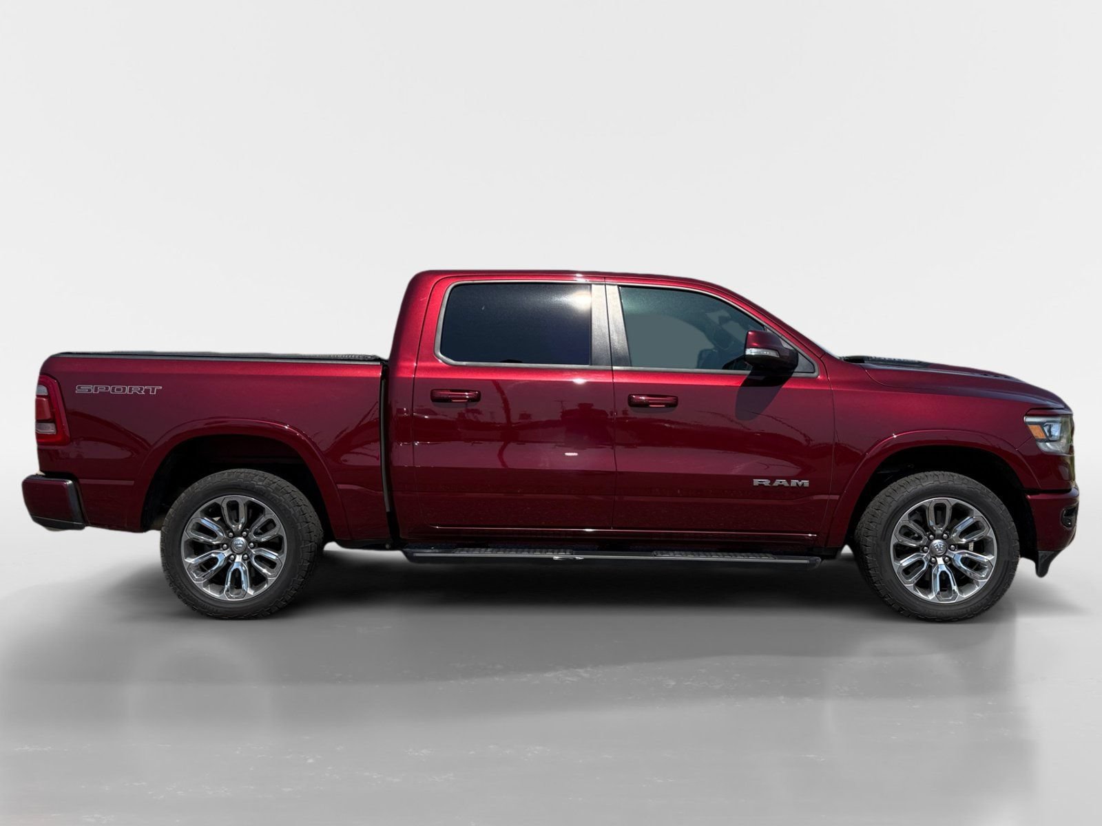 Used 2021 RAM 1500 Laramie w/ Sport Appearance Package AWD/4WD image 8