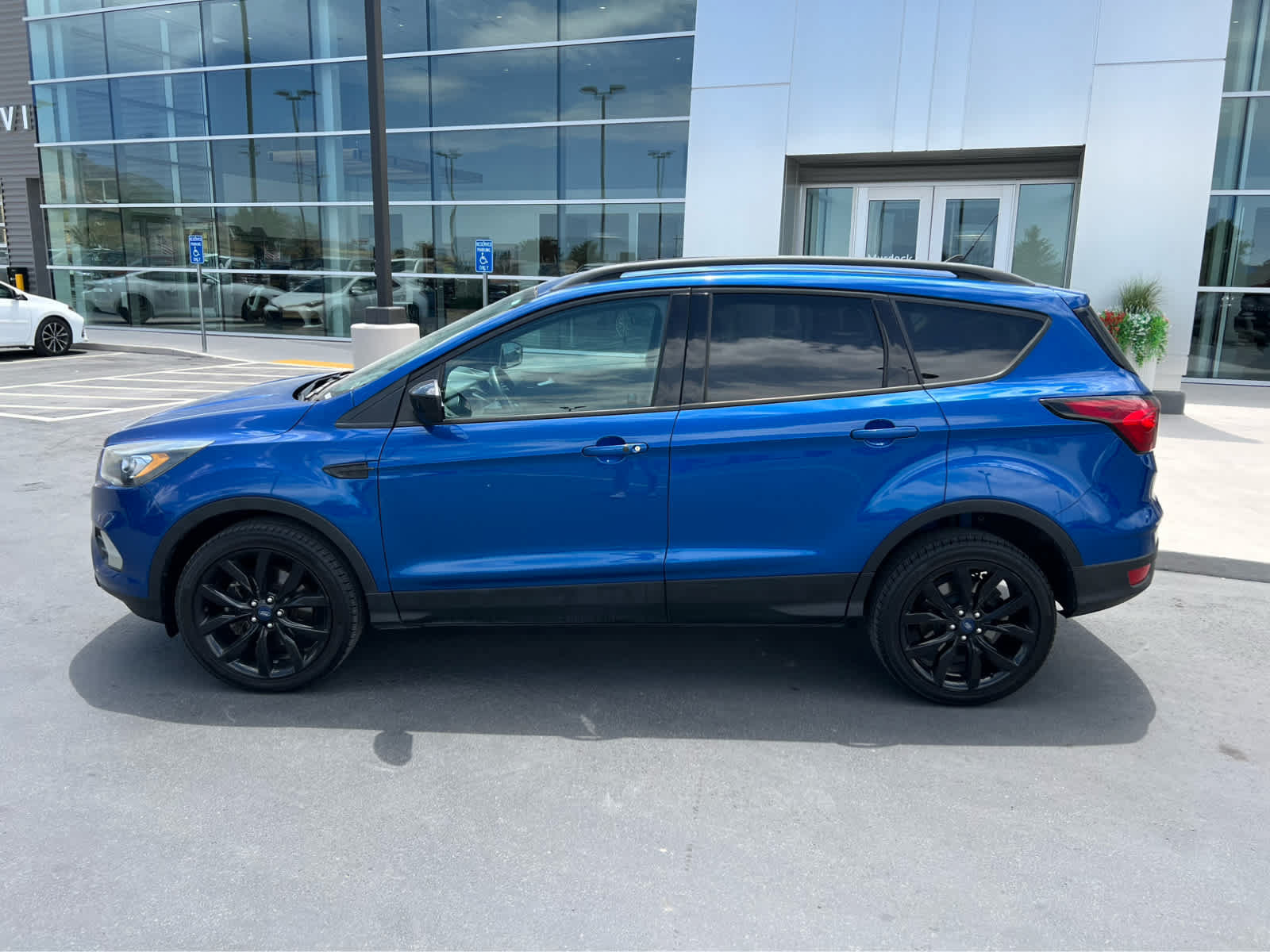 Certified 2019 Ford Escape SE AWD/4WD image 12