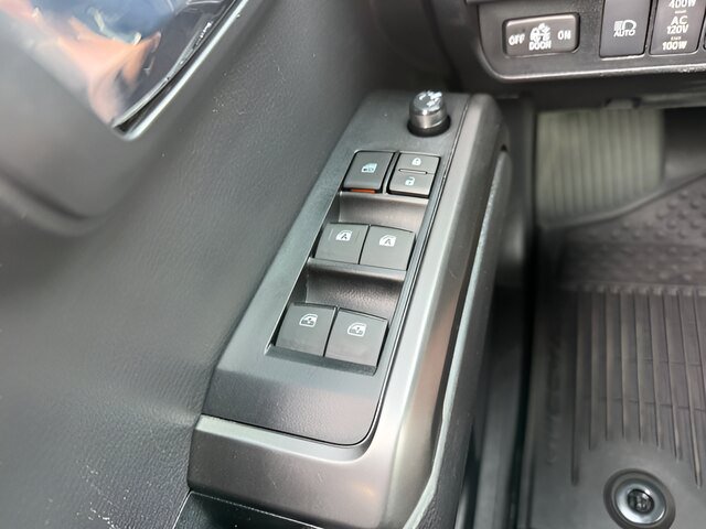Used 2023 Toyota Tacoma TRD Off-Road AWD/4WD image 21