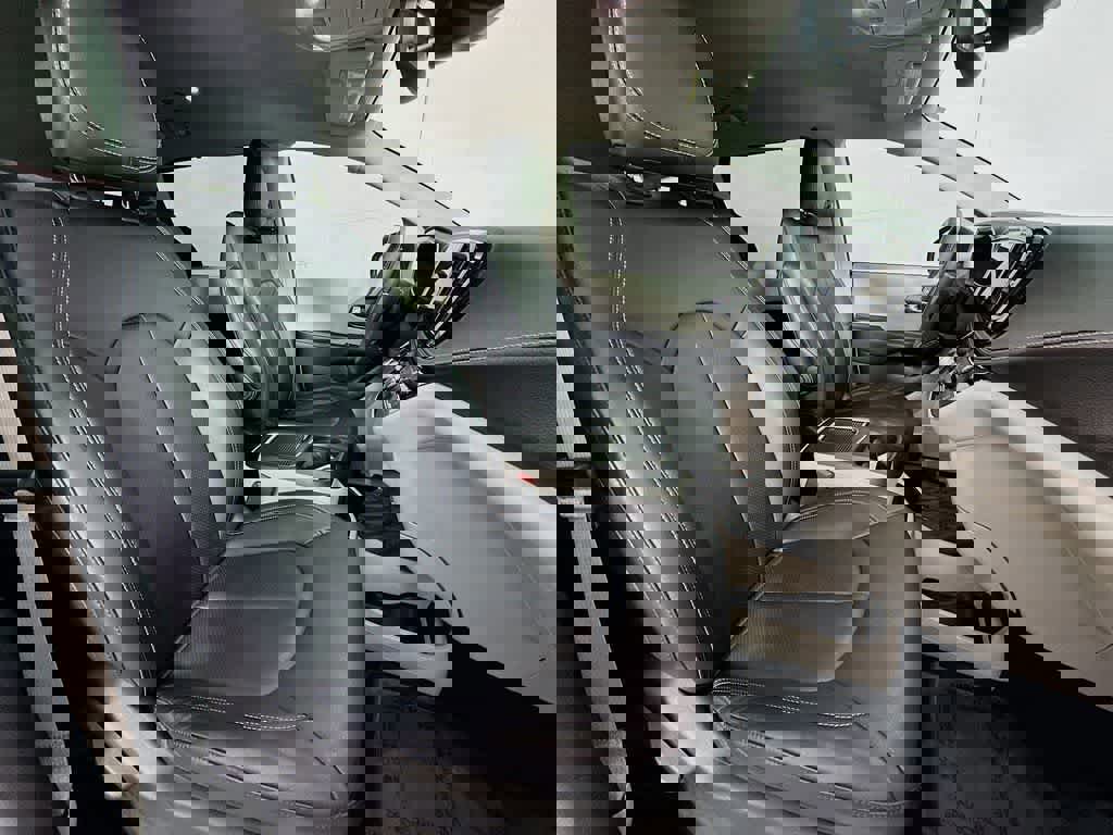 Used 2022 Chrysler Pacifica Touring-L image 18