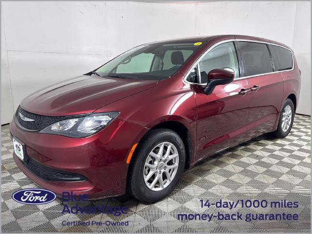 Used 2023 Chrysler Voyager LX FWD image 14