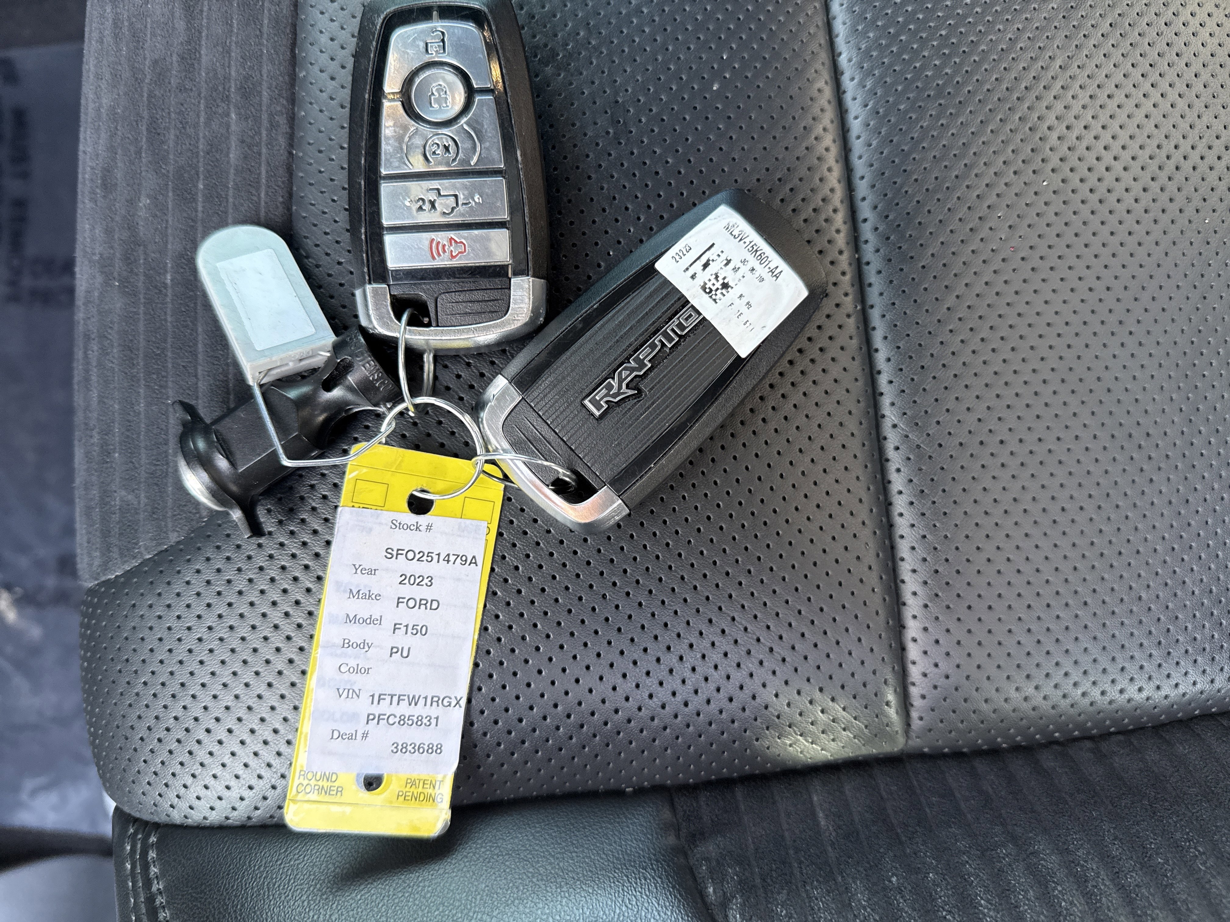 Certified 2023 Ford F150 Raptor w/ Raptor 37 Performance Package image 31