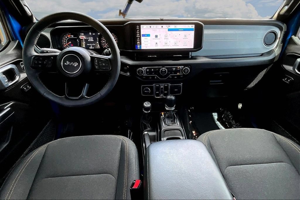 Used 2025 Jeep Wrangler Unlimited Sport AWD/4WD image 9
