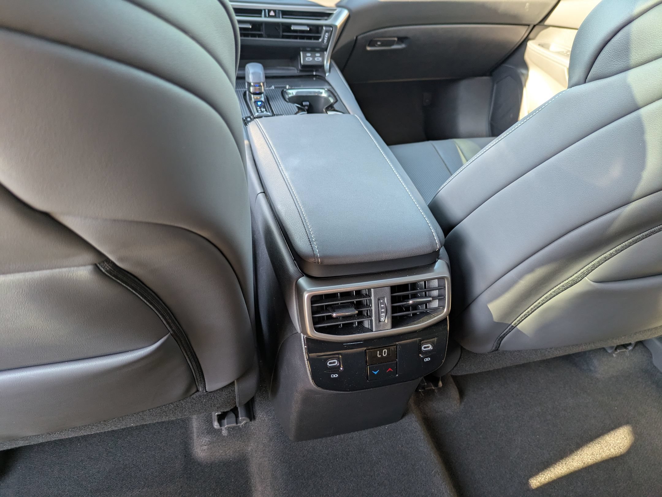 Used 2024 Lexus RX 350 F Sport w/ Convenience Package AWD/4WD image 32