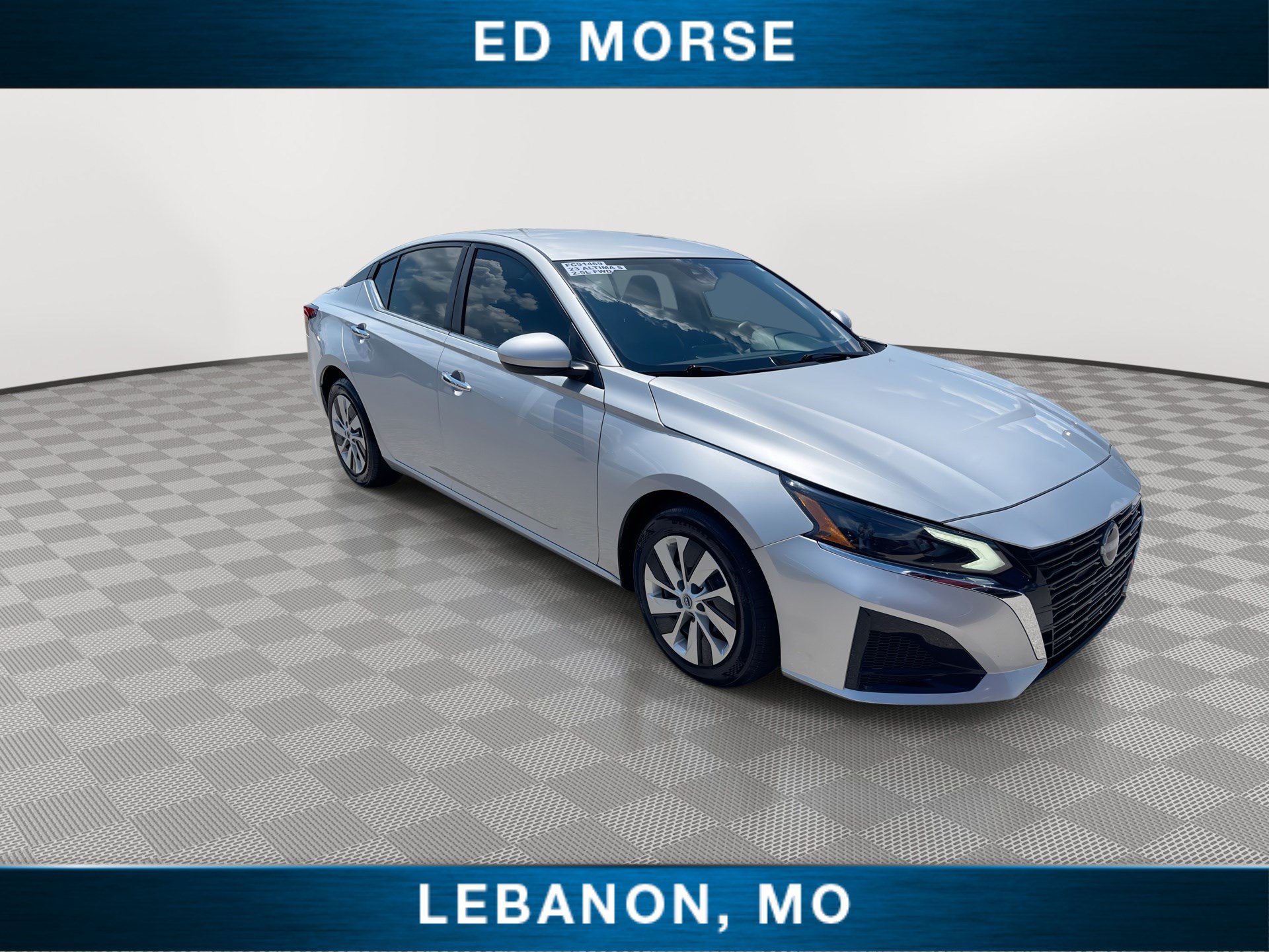 Used 2023 Nissan Altima 2.5 S FWD image 2