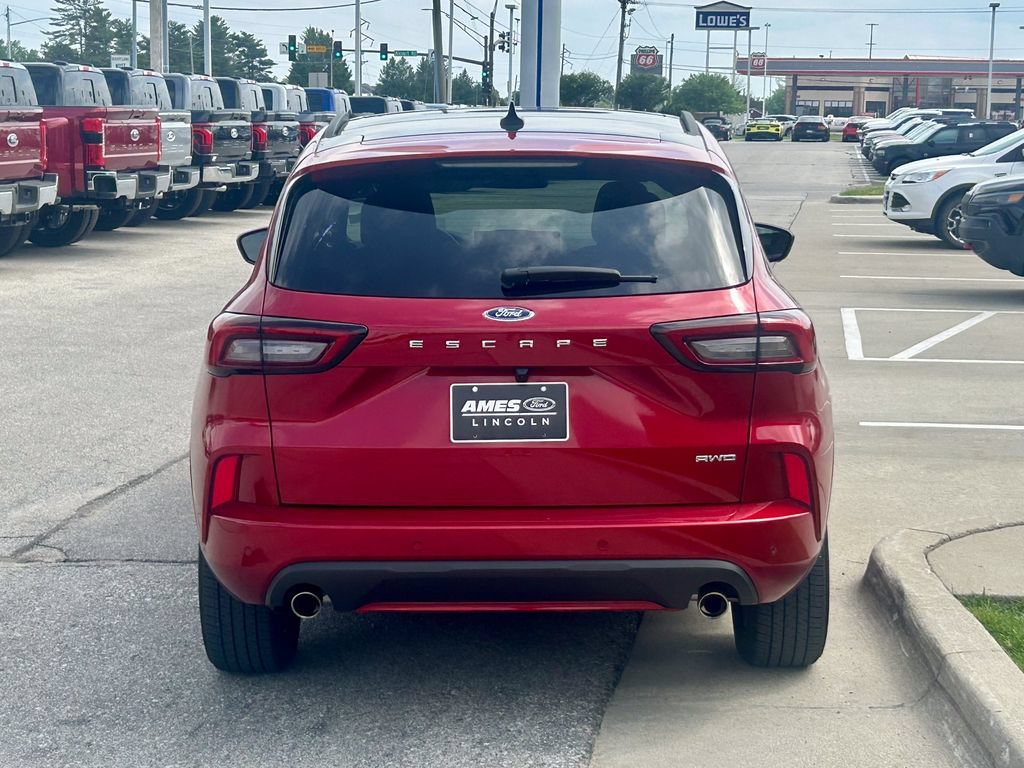 Certified 2025 Ford Escape ST-Line Elite w/ Premium Technology Package AWD/4WD image 5