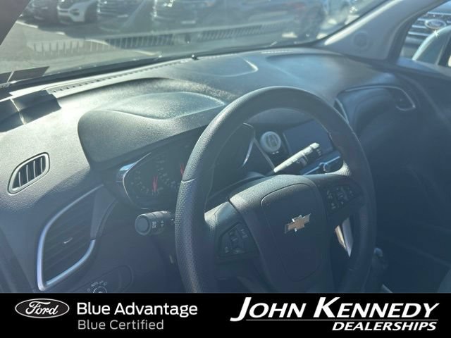 Used 2020 Chevrolet Trax LS w/ Tint and Cruise Package FWD image 16