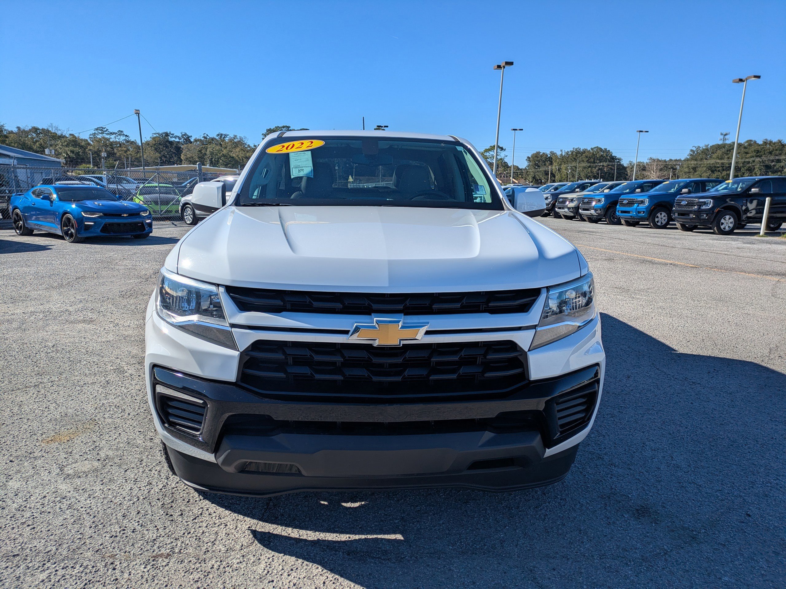 Used 2022 Chevrolet Colorado W/T w/ Custom Special Edition image 9