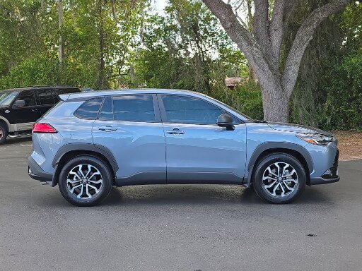 Used 2025 Toyota Corolla Cross AWD Hybrid image 2