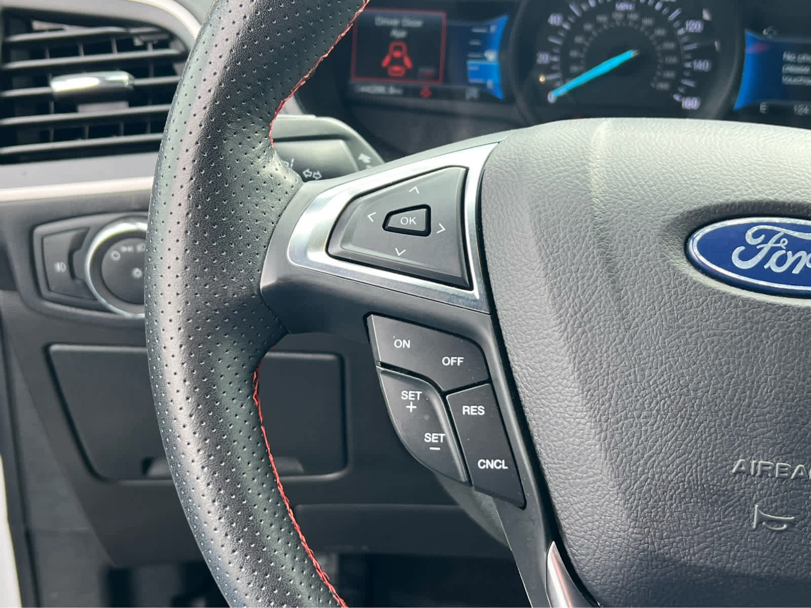 Certified 2023 Ford Edge ST-Line AWD/4WD image 32