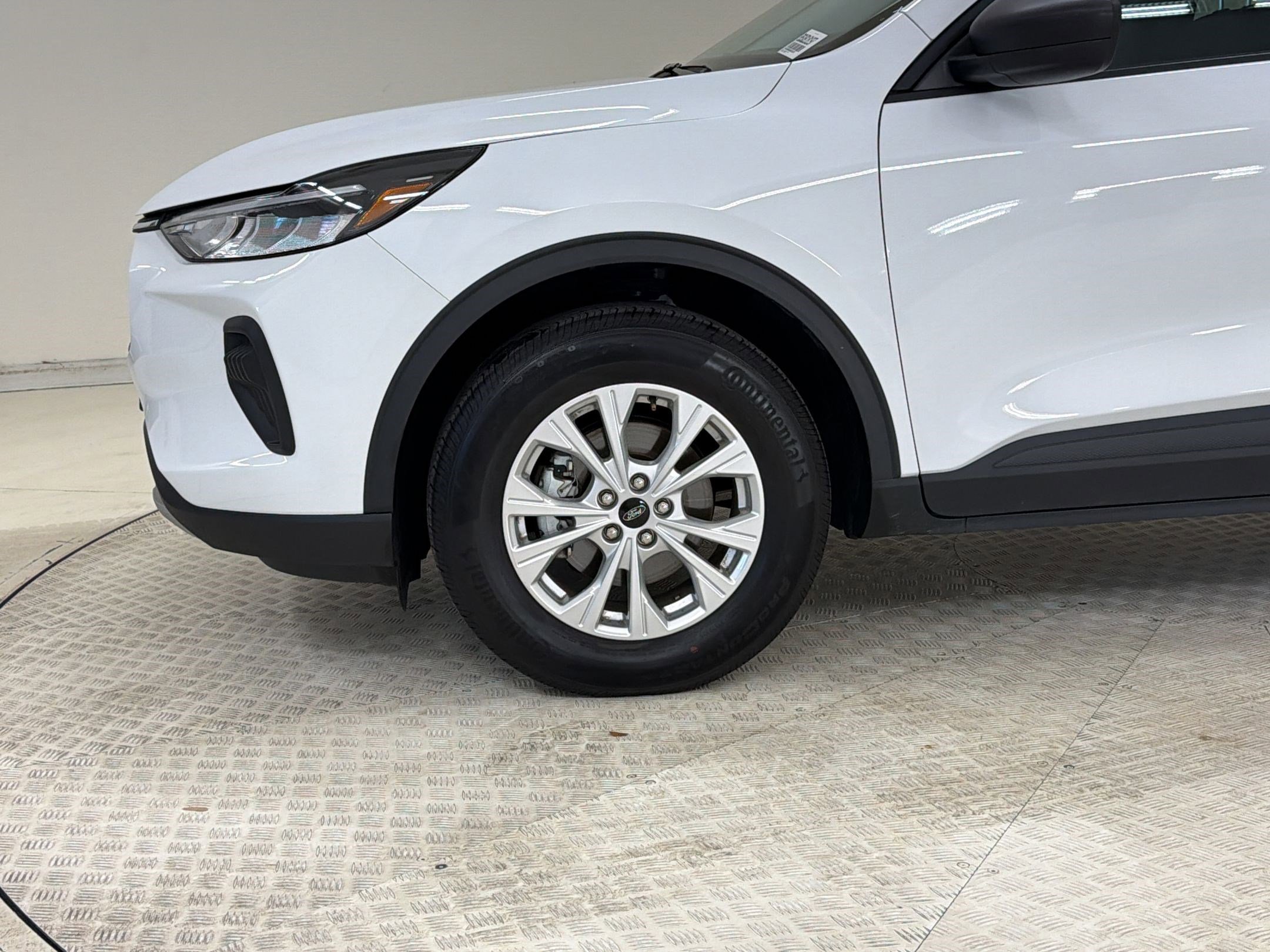 Certified 2025 Ford Escape Active AWD/4WD image 12