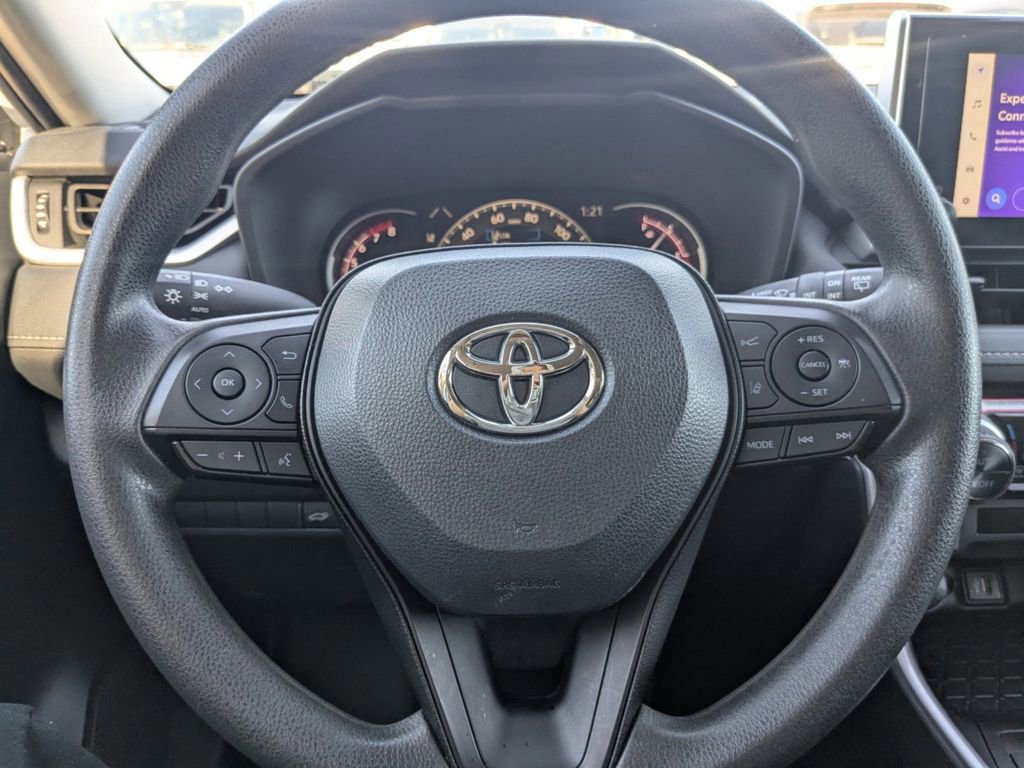 Used 2024 Toyota RAV4 XLE image 27