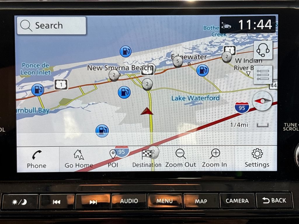 Used 2024 Nissan Pathfinder Platinum w/ Black Appearance Package FWD image 26