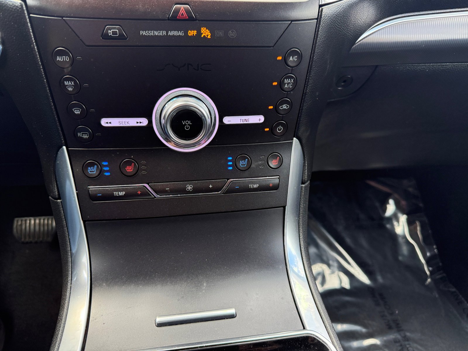 Certified 2020 Ford Edge Titanium w/ Equipment Group 301A FWD image 13