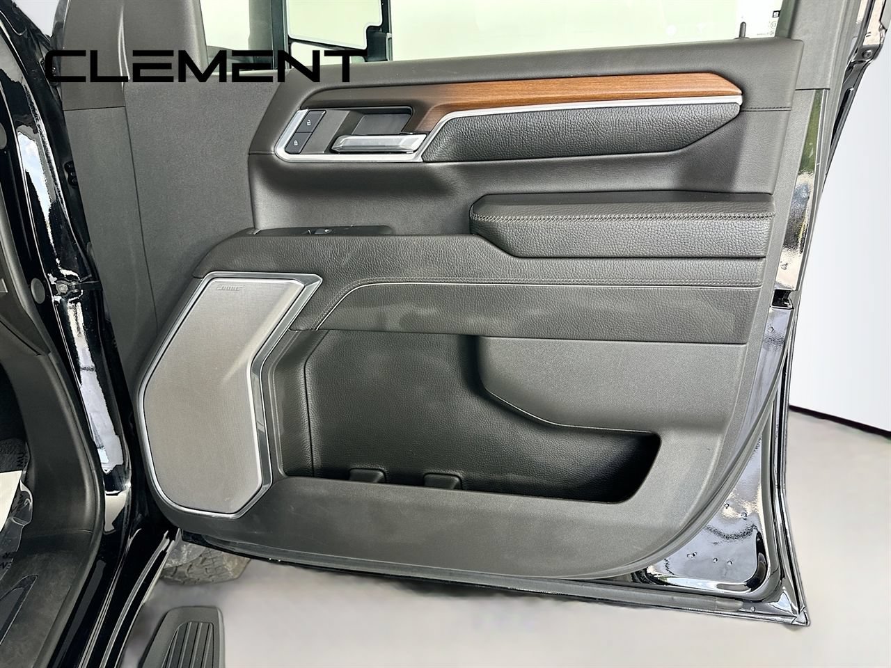 Used 2024 GMC Sierra 2500 Denali AWD/4WD image 36