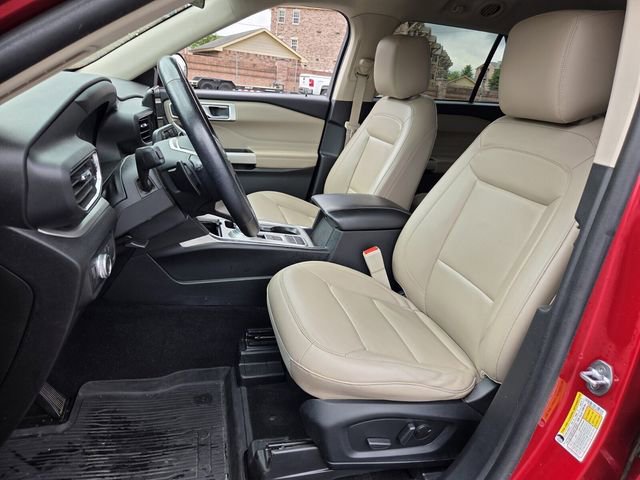 Certified 2021 Ford Explorer XLT w/ Equipment Group 202A RWD image 9