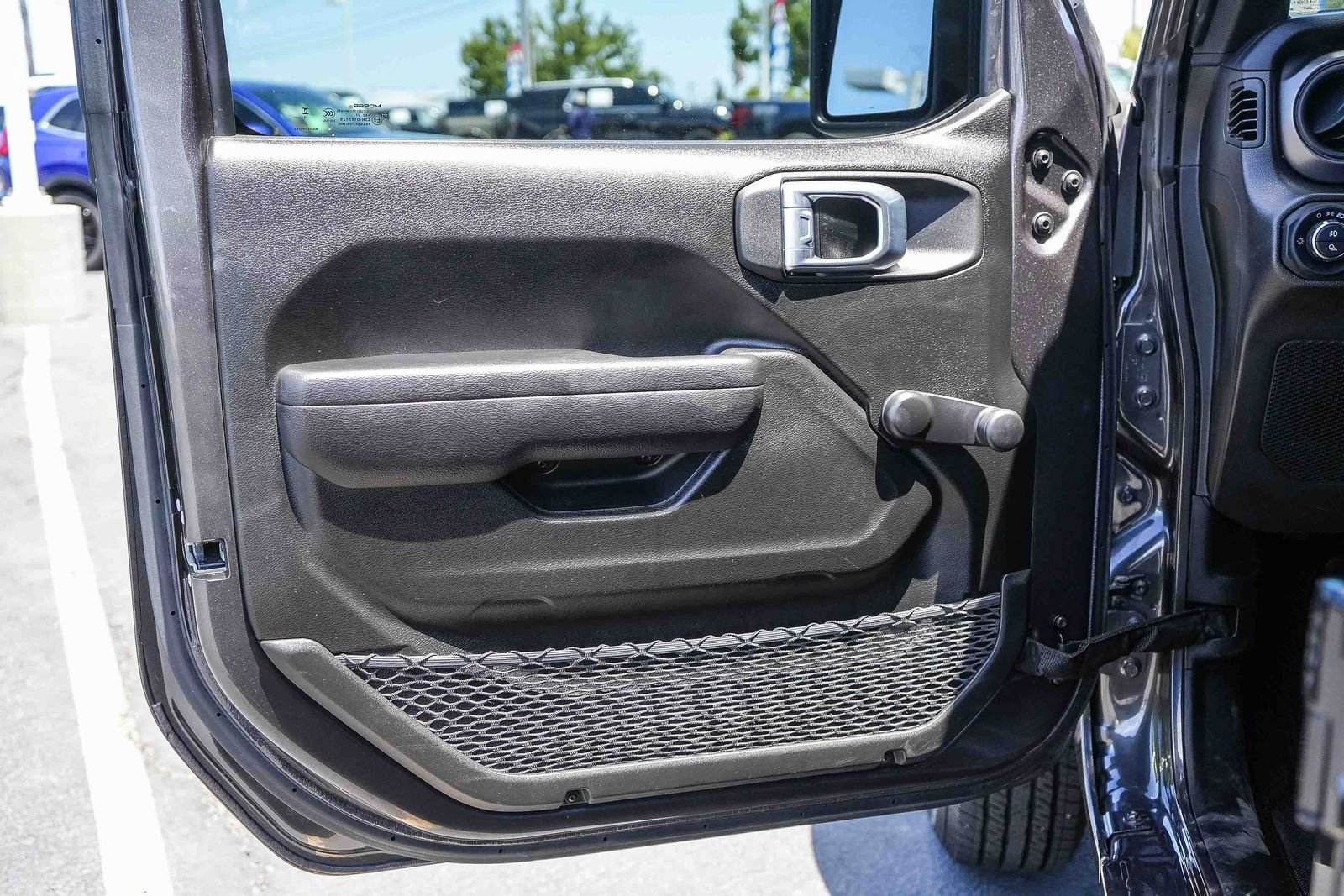 Used 2023 Jeep Gladiator Sport AWD/4WD image 24