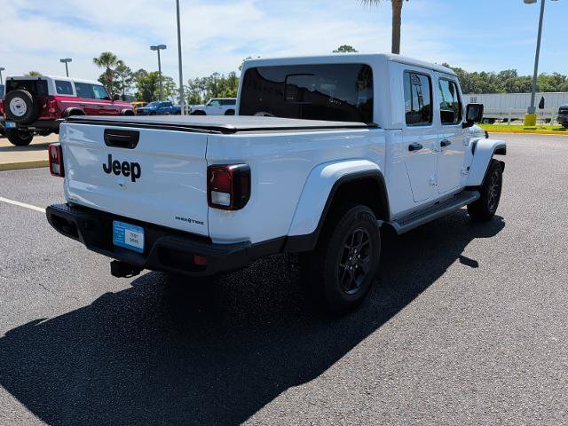 Used 2024 Jeep Gladiator Sport AWD/4WD image 6