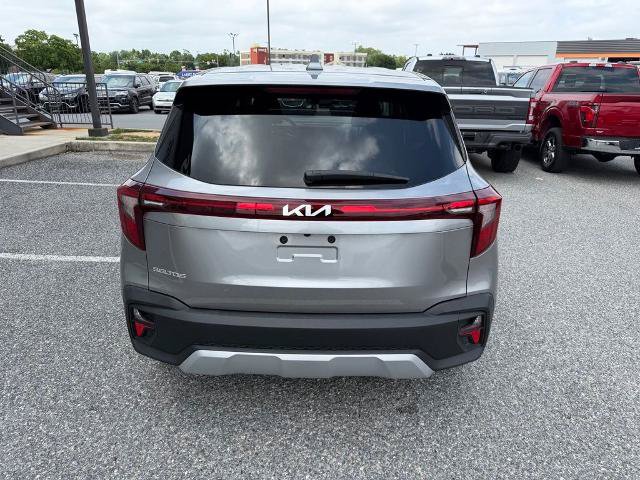 Used 2026 Kia Seltos LX FWD image 7