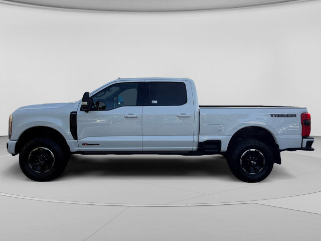 Certified 2025 Ford F350 Platinum w/ Tremor Off-Road Package AWD/4WD image 2