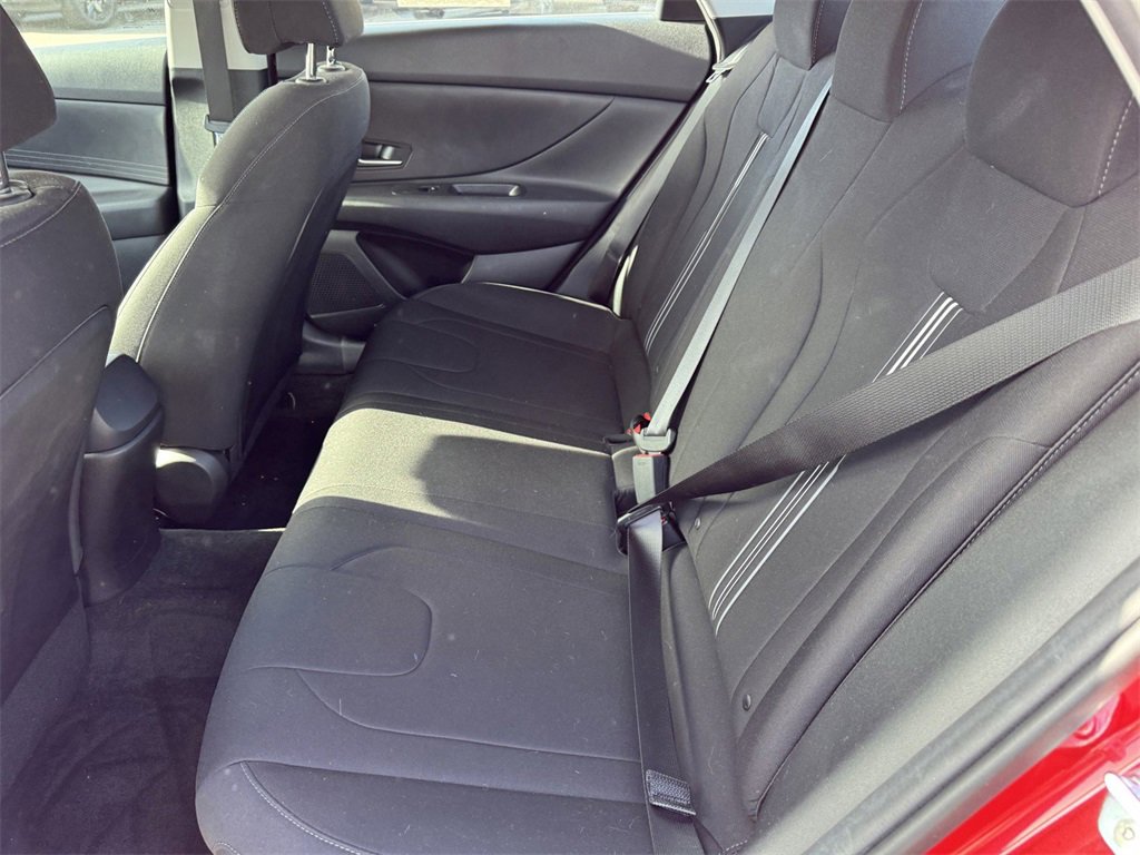 Used 2022 Hyundai Elantra SEL image 8