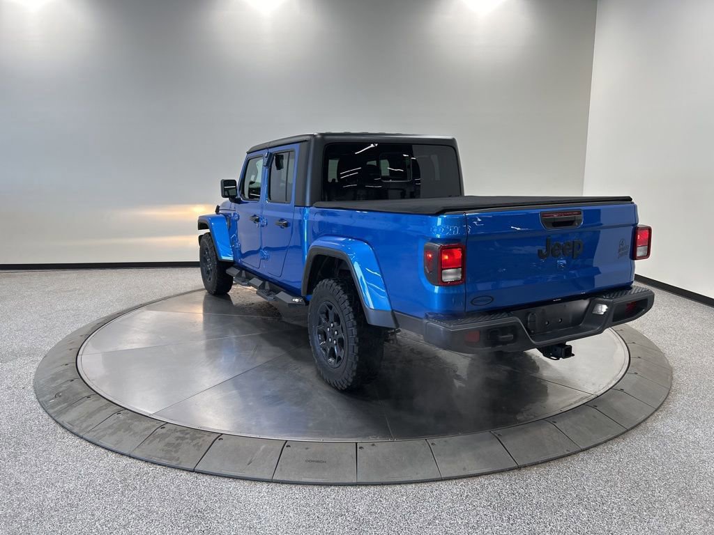 Used 2023 Jeep Gladiator Willys image 3