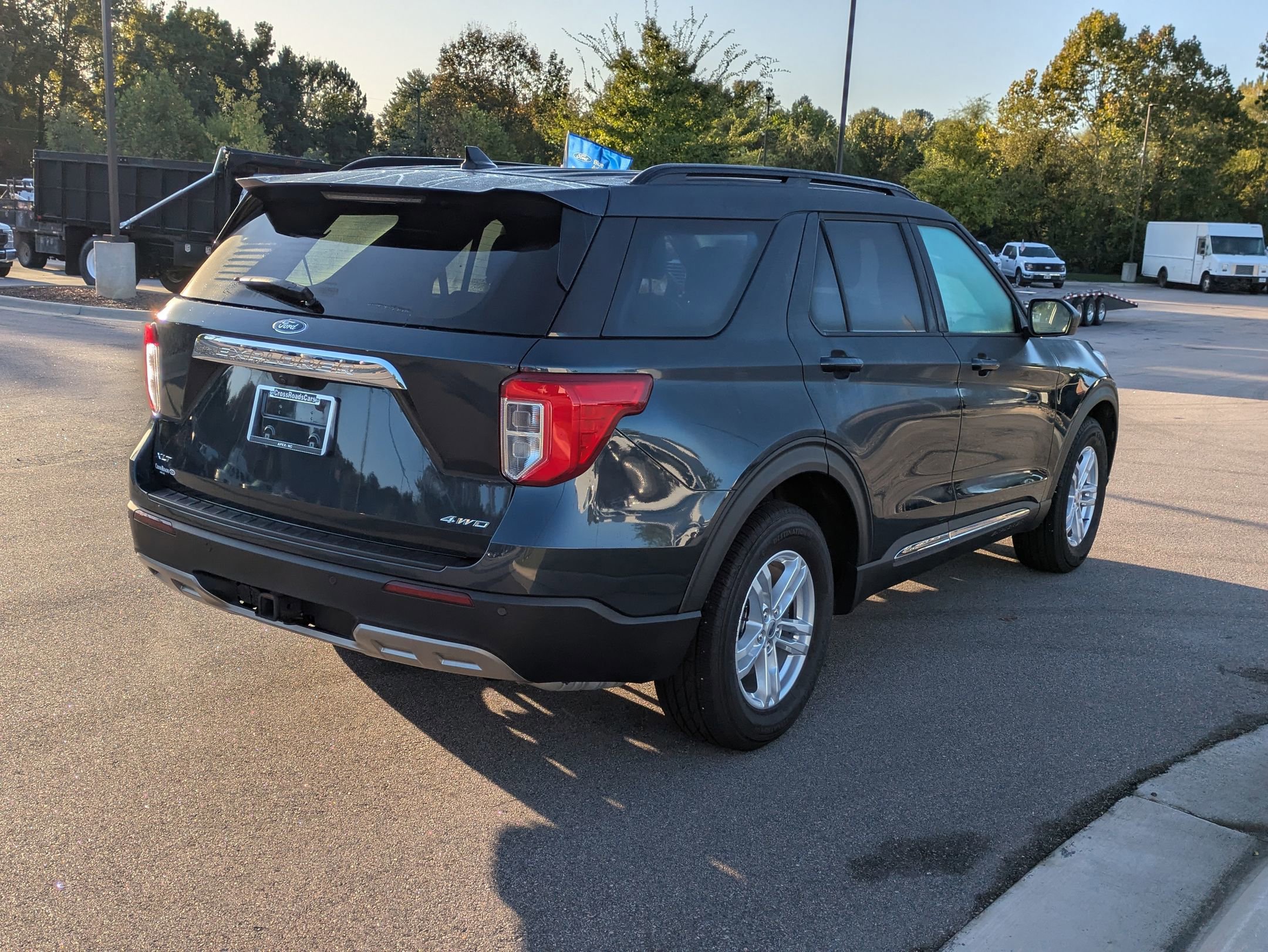 Certified 2022 Ford Explorer XLT w/ Equipment Group 202A image 6