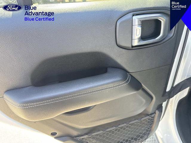 Used 2018 Jeep Wrangler Unlimited Sahara AWD/4WD image 22
