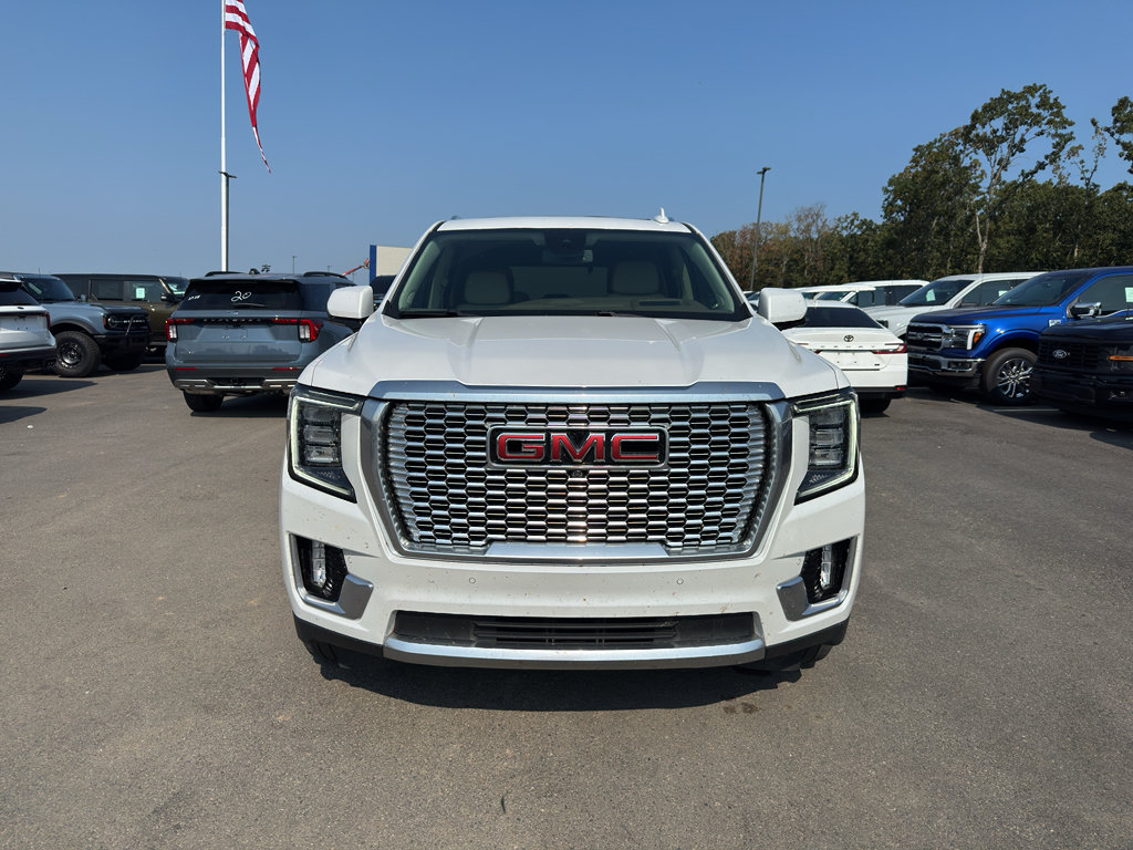 Used 2023 GMC Yukon Denali RWD image 2