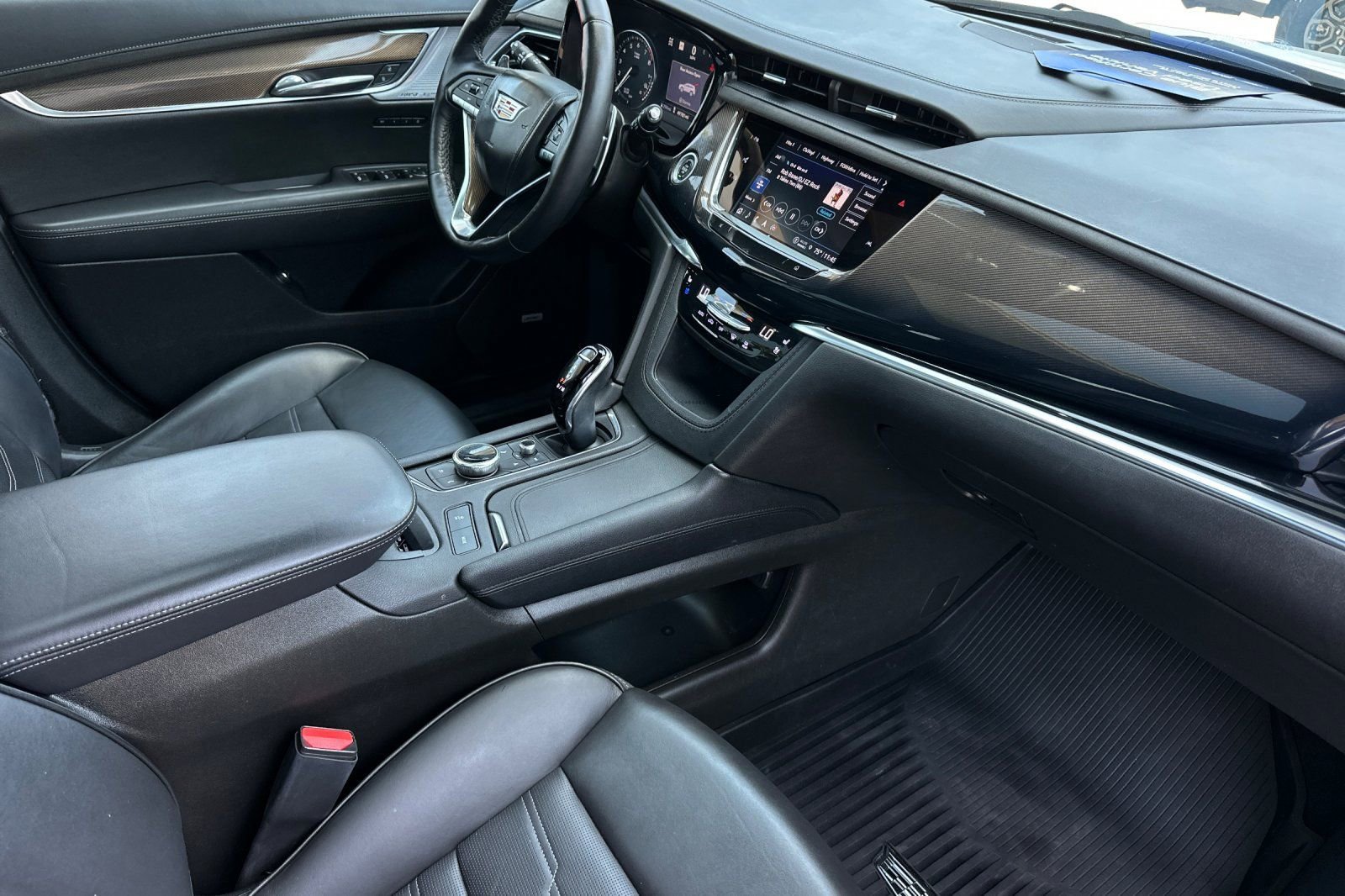 Used 2024 Cadillac XT6 Sport w/ LPO, Onyx Lite Package AWD/4WD image 16