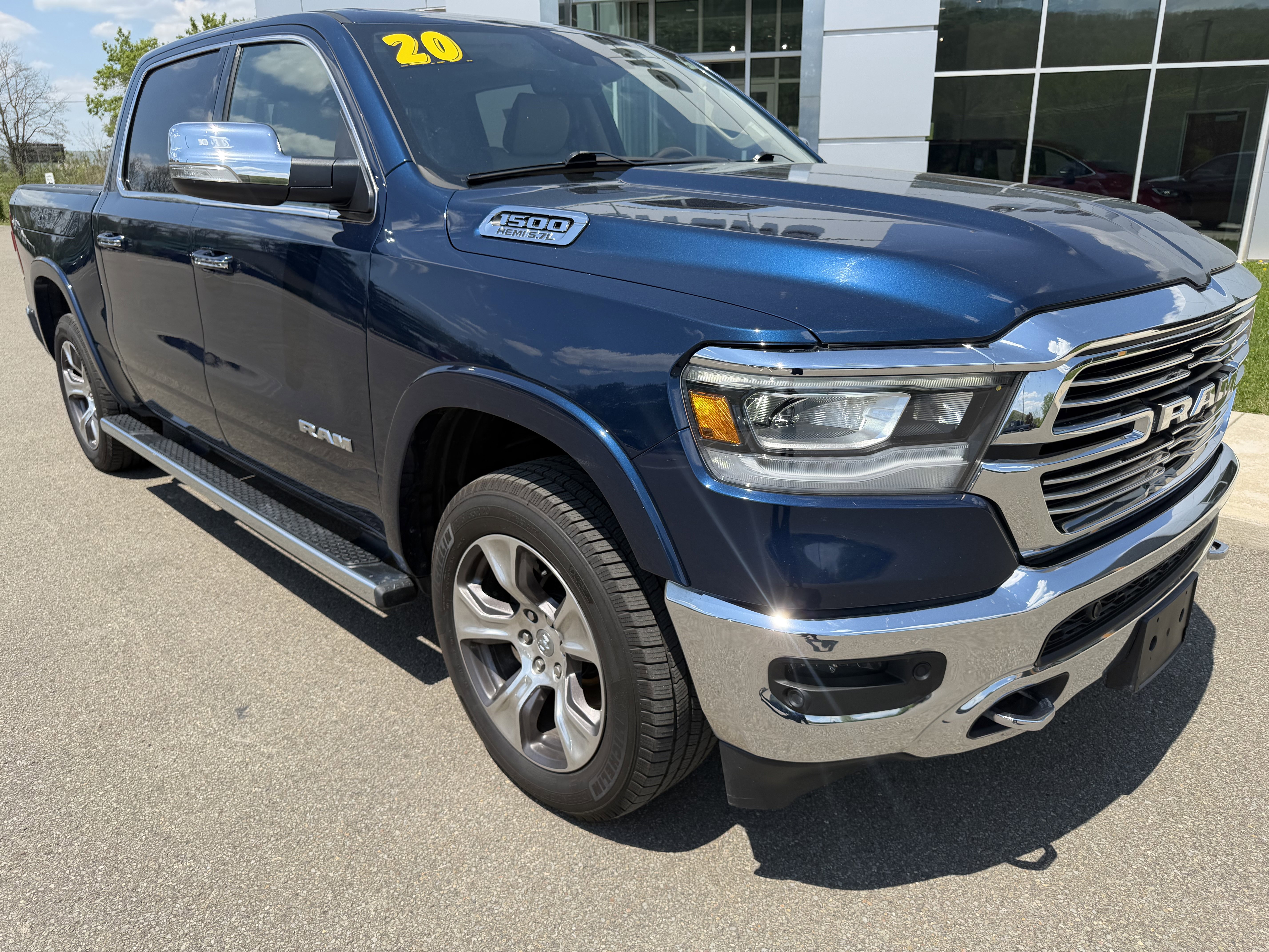 Used 2020 RAM 1500 Laramie AWD/4WD image 4