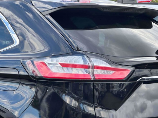 Certified 2019 Ford Edge SEL image 9