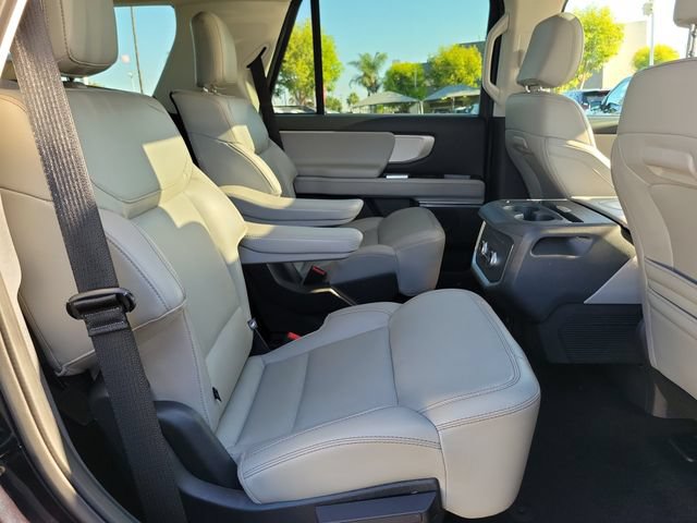 Certified 2025 Ford Expedition Active RWD image 18
