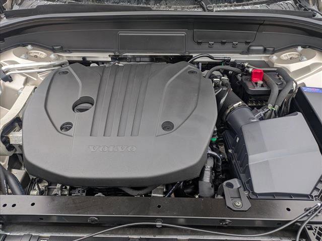 Used 2025 Volvo XC60 B5 Core image 29