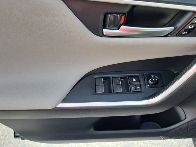 Used 2024 Toyota RAV4 Limited w/ Advanced Technology Package AWD/4WD image 18
