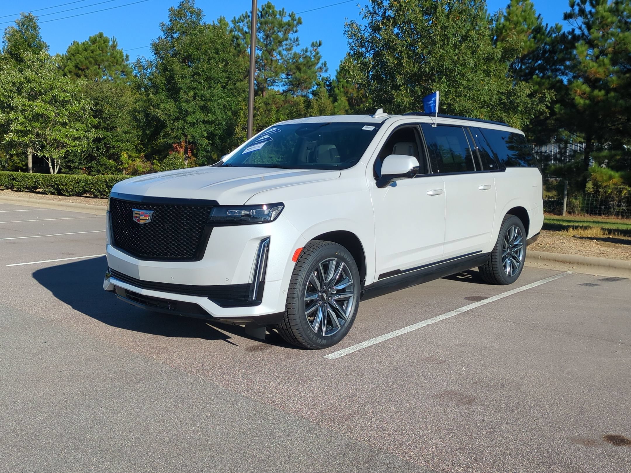 Used 2024 Cadillac Escalade ESV Sport Platinum AWD/4WD image 8