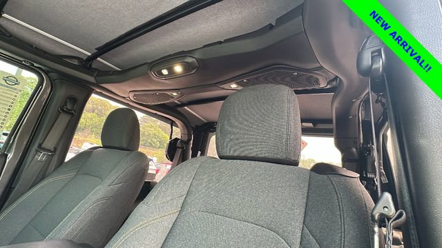 Used 2025 Jeep Wrangler Sport AWD/4WD image 26