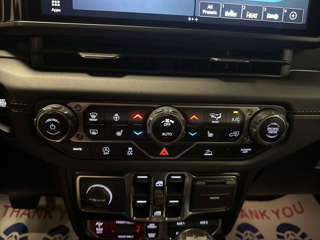 Used 2024 Jeep Wrangler Unlimited Rubicon w/ Convenience Group image 12