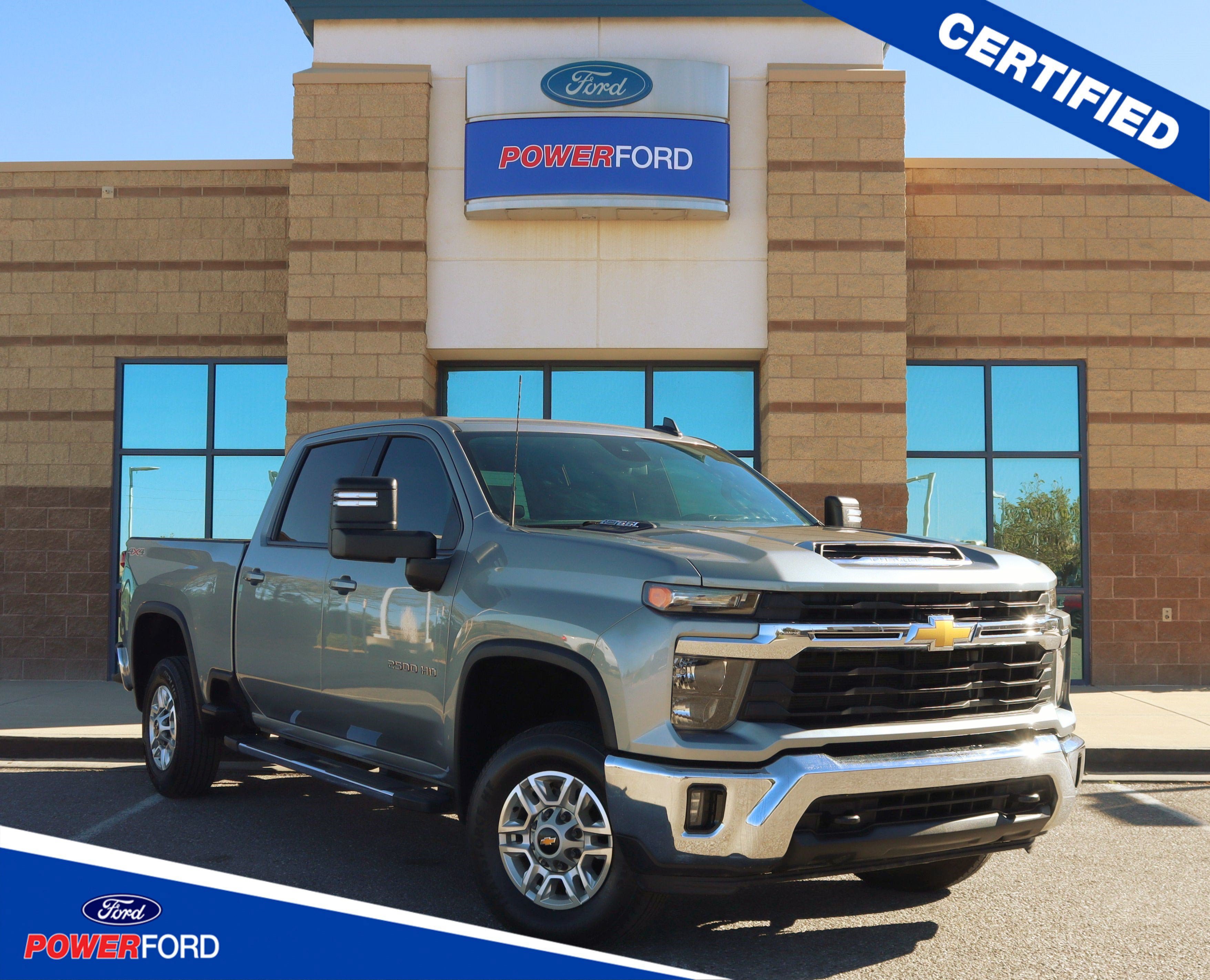 Used 2025 Chevrolet Silverado 2500 LT w/ Convenience Package AWD/4WD image 1