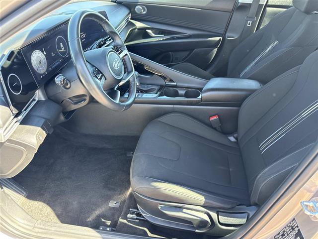 Used 2025 Hyundai Elantra SEL FWD image 13