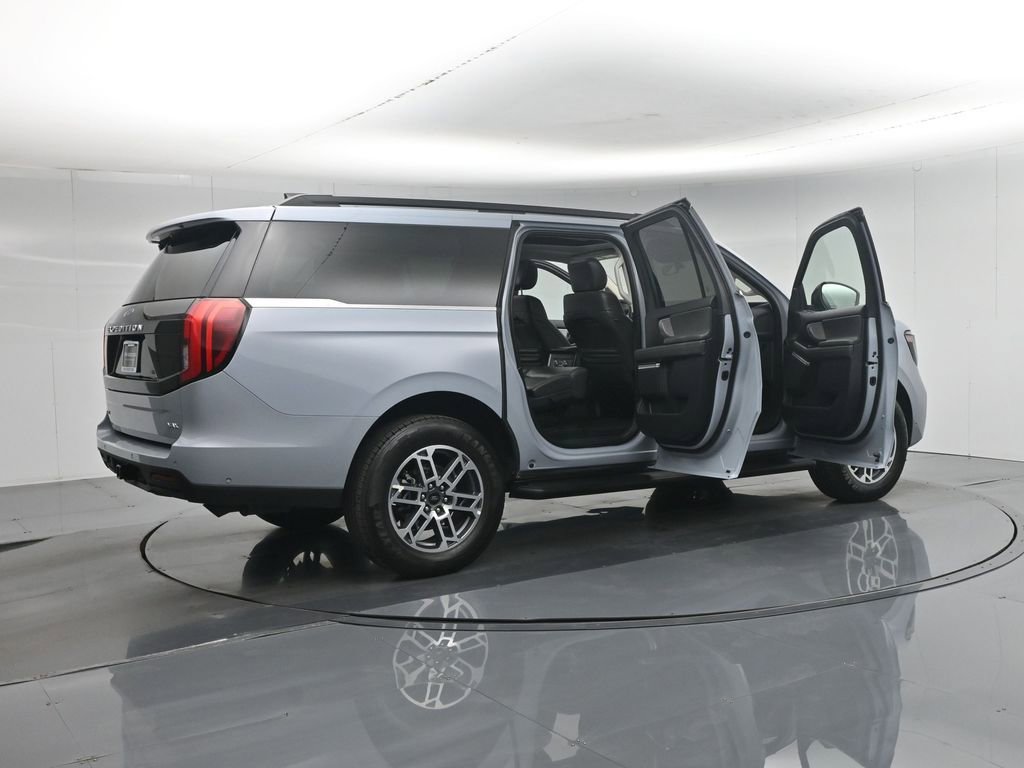 Certified 2025 Ford Expedition Max Active RWD image 5