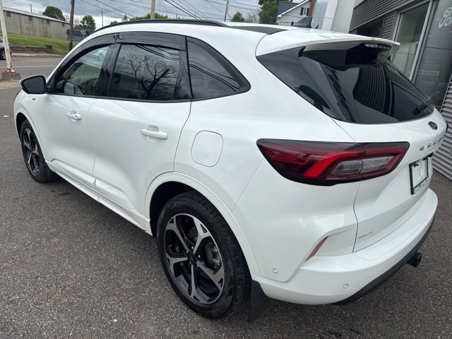 Certified 2023 Ford Escape ST-Line Elite w/ Premium Technology Package AWD/4WD image 8