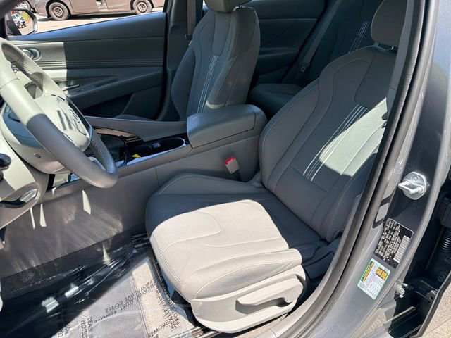 Used 2023 Hyundai Elantra SEL w/ Convenience Package FWD image 15