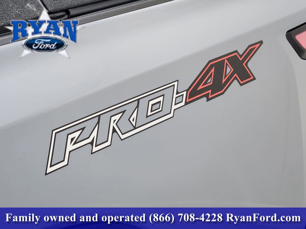 Used 2022 Nissan Frontier PRO-4X image 8