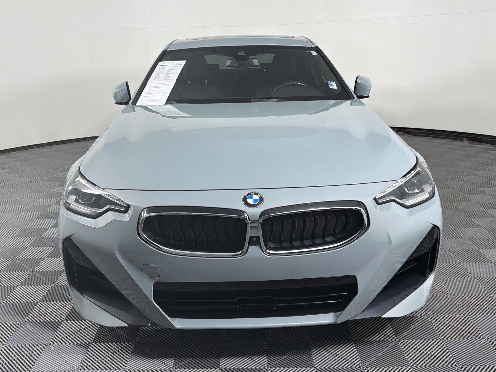 Used 2022 BMW 230i Coupe w/ M Sport Package RWD image 2