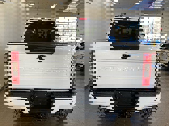 Certified 2022 Ford F250 XLT w/ Black Appearance Package image 6