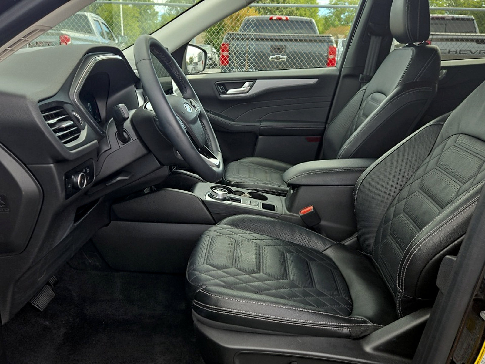 Certified 2023 Ford Escape Platinum w/ Premium Technology Package AWD/4WD image 11
