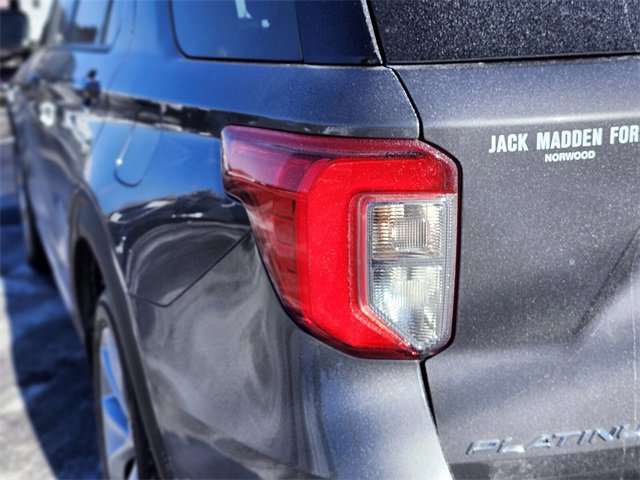Certified 2022 Ford Explorer Platinum w/ Equipment Group 601A image 9