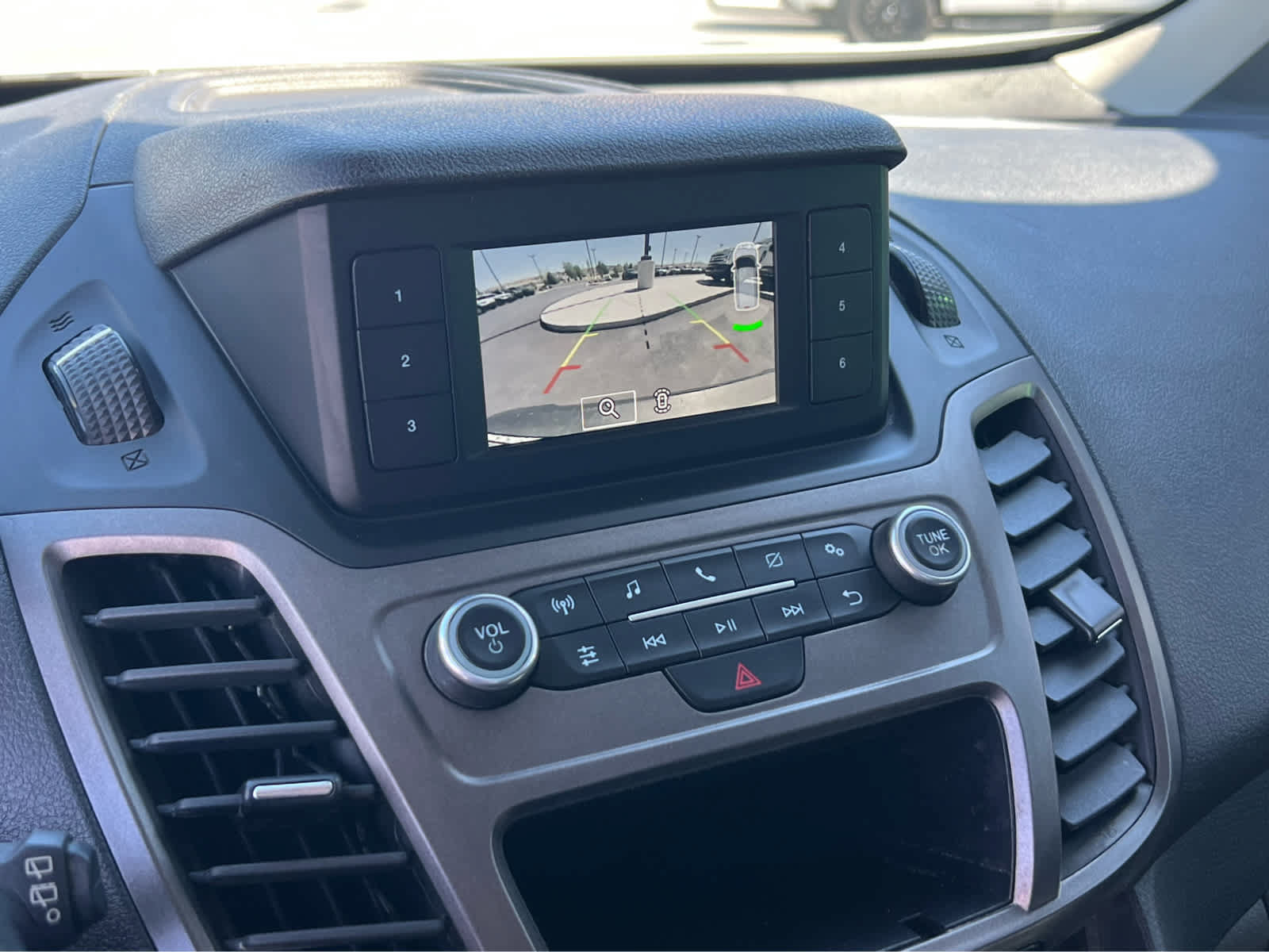 Certified 2021 Ford Transit Connect XL FWD image 19