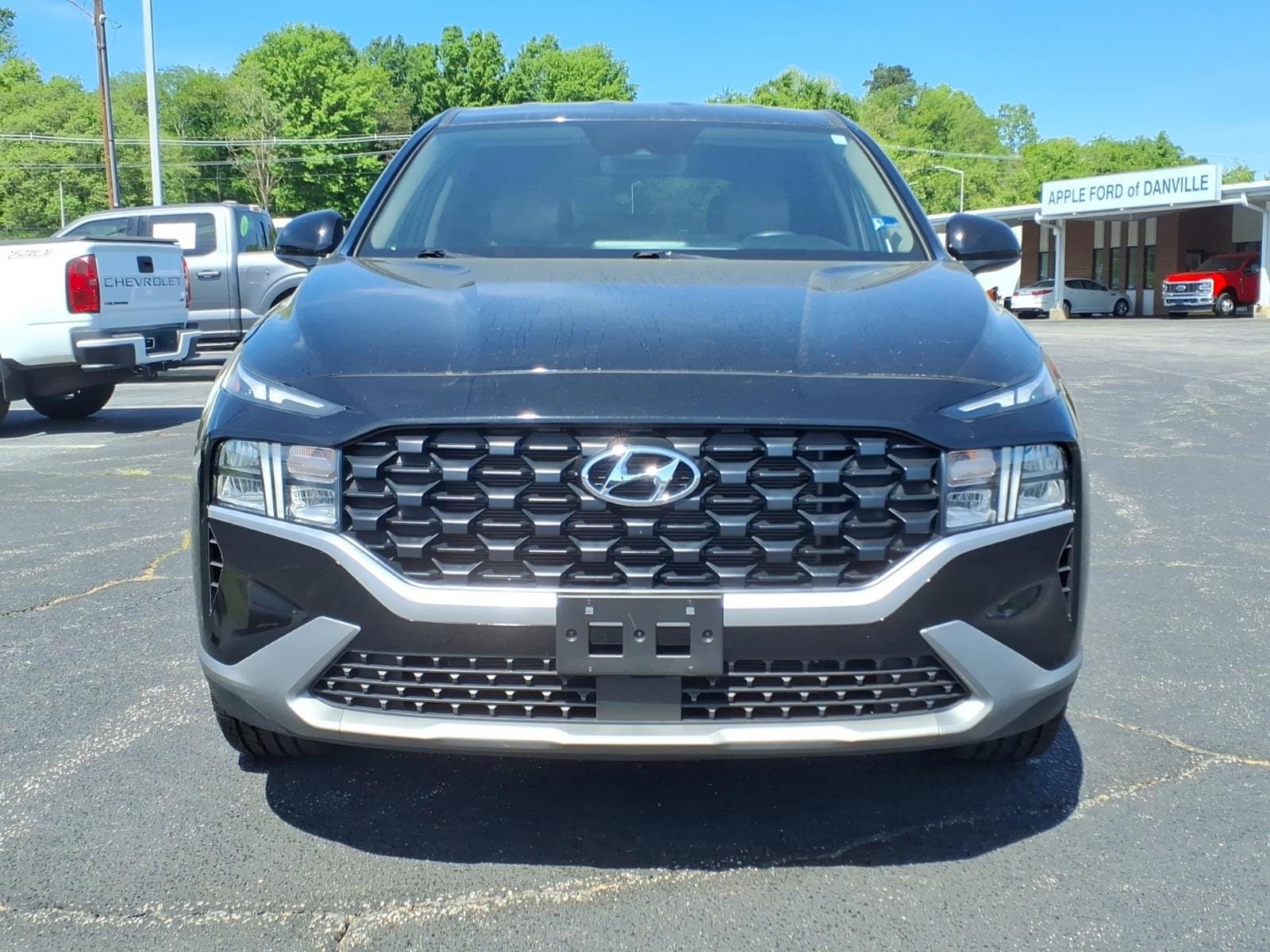 Used 2023 Hyundai Santa Fe SE w/ Cargo Package FWD image 9